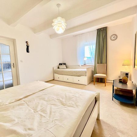 Apartman U Berounky بيرون المظهر الخارجي الصورة