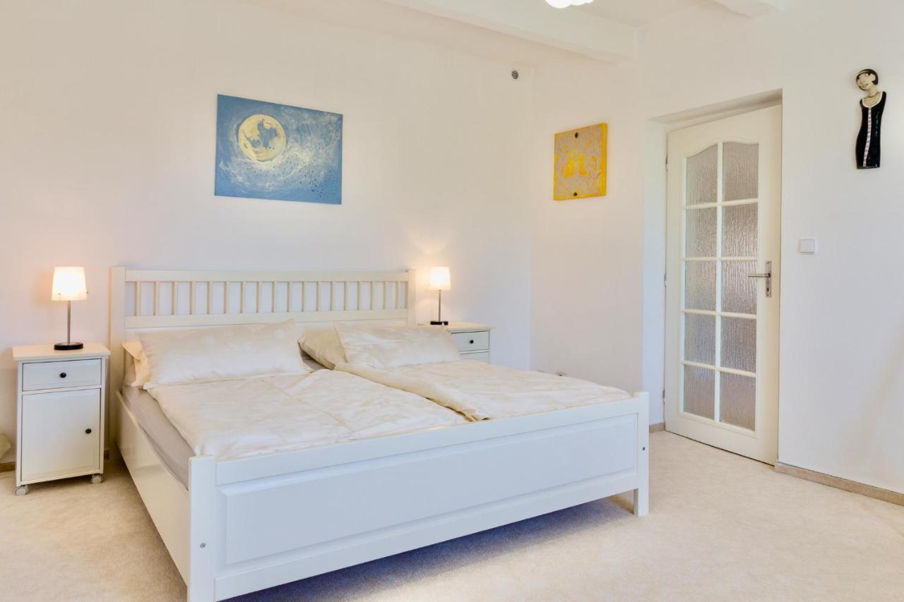 Apartman U Berounky بيرون المظهر الخارجي الصورة